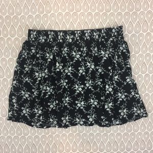 Lily White Women's Black & White Skirt Size M E19